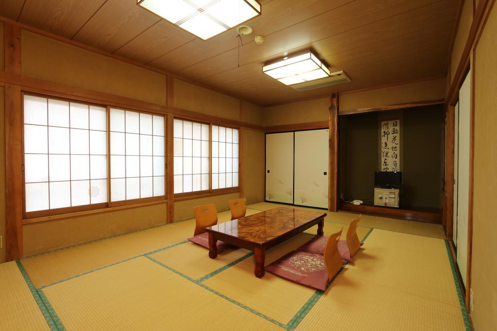 ホテル 仁田屋 みなかみ町 エクステリア 写真