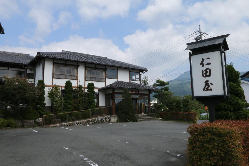 ホテル 仁田屋 みなかみ町 エクステリア 写真